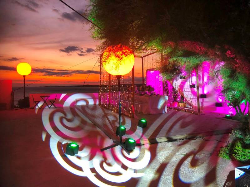 Location de ballons lumineux gonflables pour événementiel et soirée de mariage Monaco