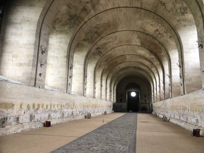 Location de matériel d'éclairage pour évènement privé au Château Chantilly près de Paris