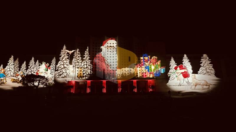 Projection lumineuse sur le thème de Noël pour les fêtes de fin d'année à Lyon en région Rhône Alpes