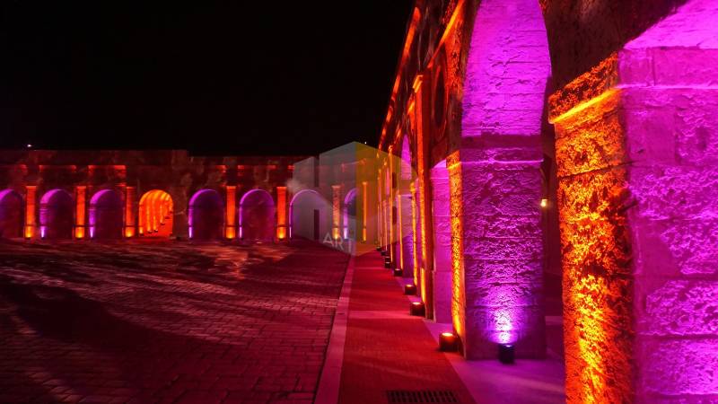 location éclairage extérieur pour soirée de mariage à Avignon dans le Vaucluse
